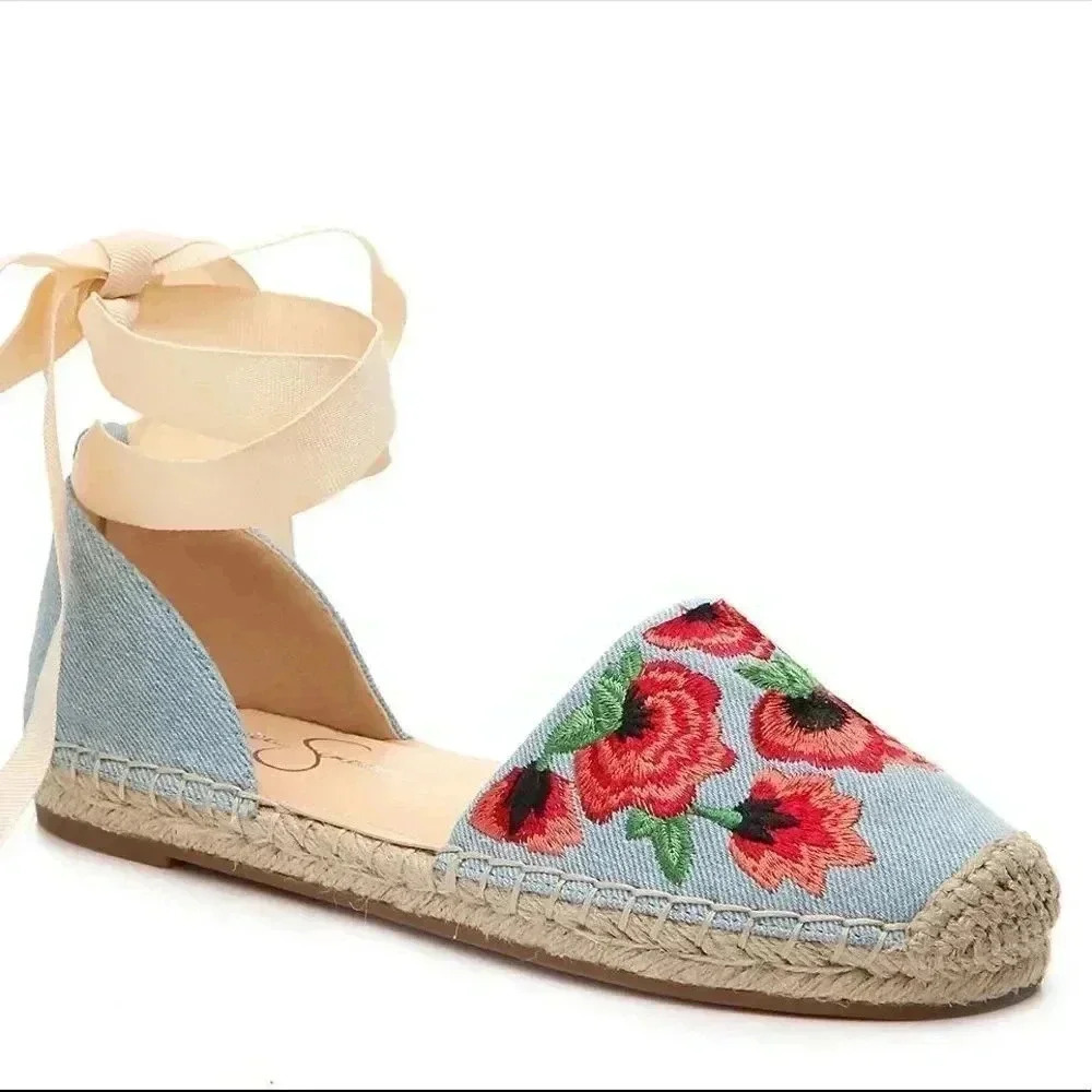 NWOT Jessica Simpson Fippo Floral Espadrilles